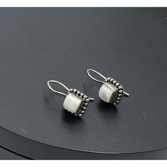 Silpada 925 Sterling Square Classic Pearl Button Frame Earrings W1394 2013 pg 14 - Picture 3 of 8